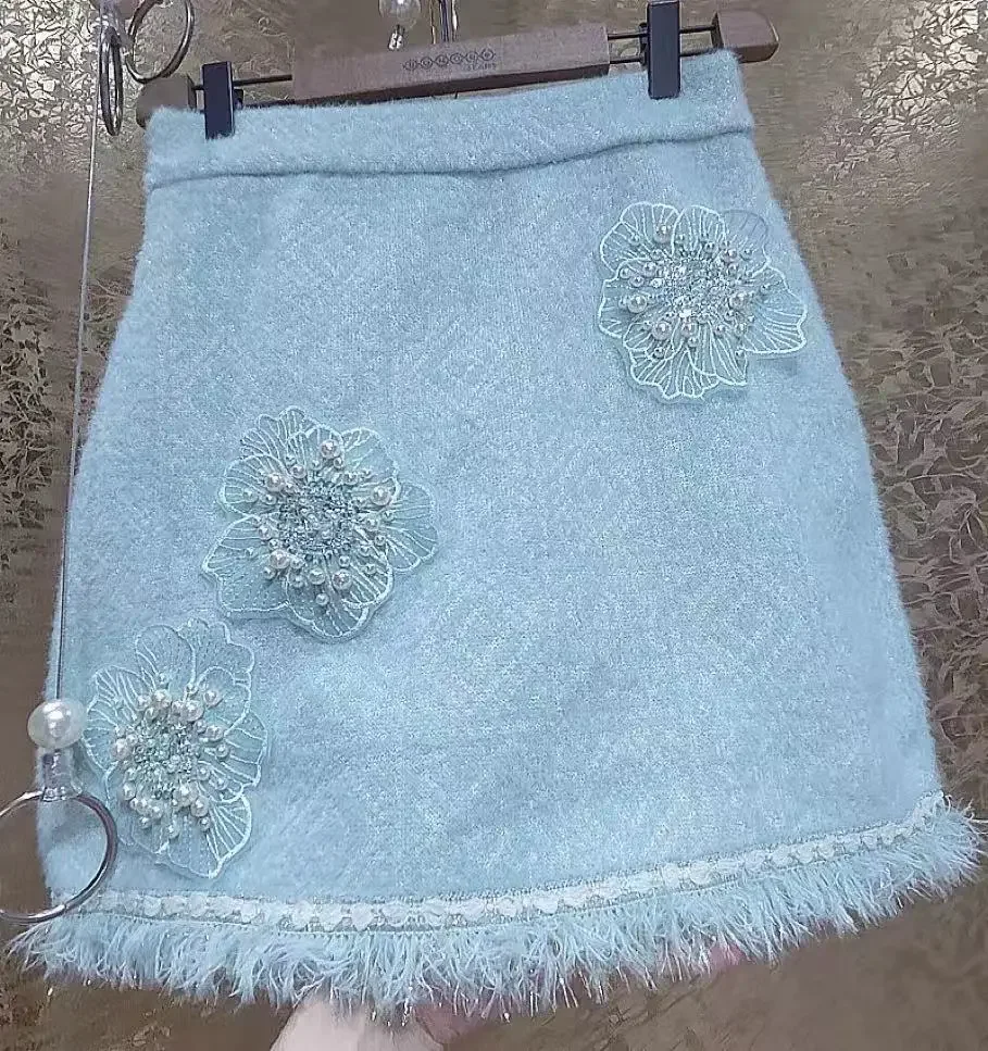 Pearls Beaded Stitch Thick Faux Fur Knitted Faldas 2024 Autumn Winter Short Thickend Warm Skirt High Waist Half Skirt For Women
Pearls Beaded Stitch Thick Faux Fur Knitted Faldas 2024 Autumn Winter Short Thickend Warm Skirt High Waist Half Skirt For Women
