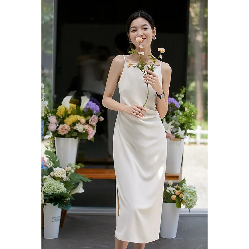 French Luxury Summer Dress Light Luxury Solid Pleated Strap Dress One Line Neck Korean Fashion High End Design New 2024
French Luxury Summer Dress Light Luxury Solid Pleated Strap Dress One Line Neck Korean Fashion High End Design New 2024