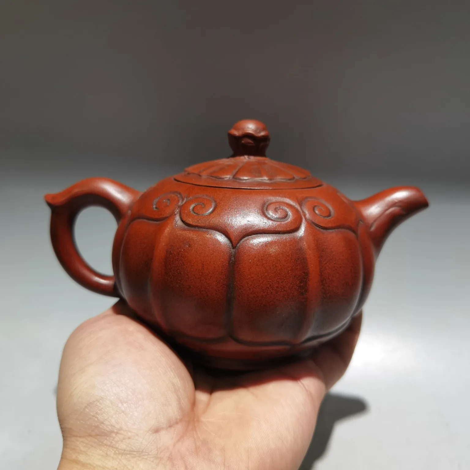 7 "Старые непальские храмы Исин Фиолетовый глиняный чайник Ruyi с узором Ruyi Горшок Чайник Чайник Флакон Amass Багатство Украшения
7 "Старые непальские храмы Исин Фиолетовый глиняный чайник Ruyi с узором Ruyi Горшок Чайник Чайник Флакон Amass Багатство Украшения