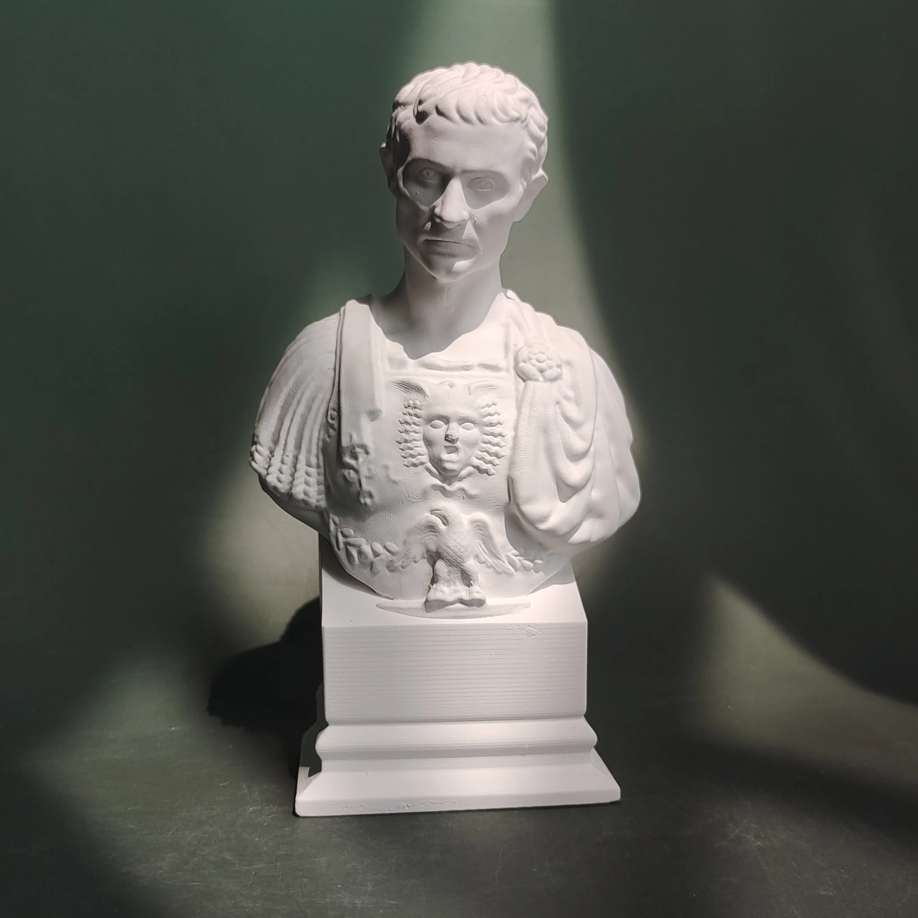 Roman Emperor Bust Sculpture White Plaster Statue Desktop Home Decor Museum Replica Unique Art Gift Office Collectible Luxury
Roman Emperor Bust Sculpture White Plaster Statue Desktop Home Decor Museum Replica Unique Art Gift Office Collectible Luxury