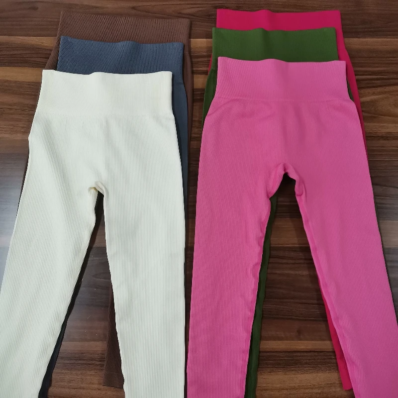 1pc High Waisted Seamless Yoga Leggings Women Ribbed Sports Tights Elastic Sports Fitness Pants Gym Running Lifting Hip Pants 
1pc High Waisted Seamless Yoga Leggings Women Ribbed Sports Tights Elastic Sports Fitness Pants Gym Running Lifting Hip Pants