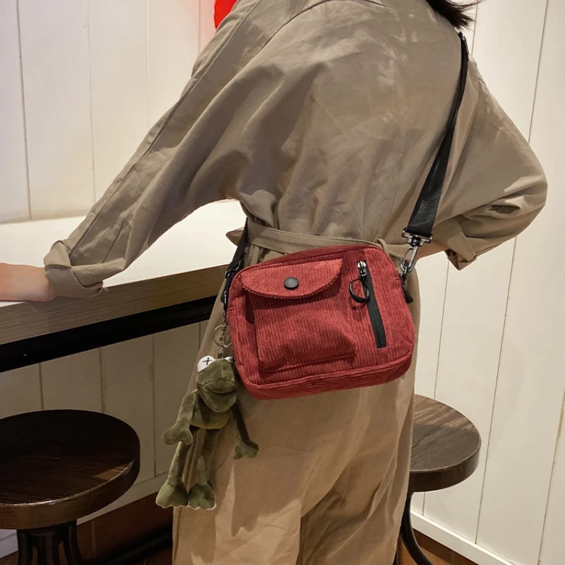 Women Canvas Shoulder Messenger Bags Corduroy Korean Female Students Fashion Crossbody Bag for Girl 2025 Cloth Cross Phone Bag
Women Canvas Shoulder Messenger Bags Corduroy Korean Female Students Fashion Crossbody Bag for Girl 2025 Cloth Cross Phone Bag