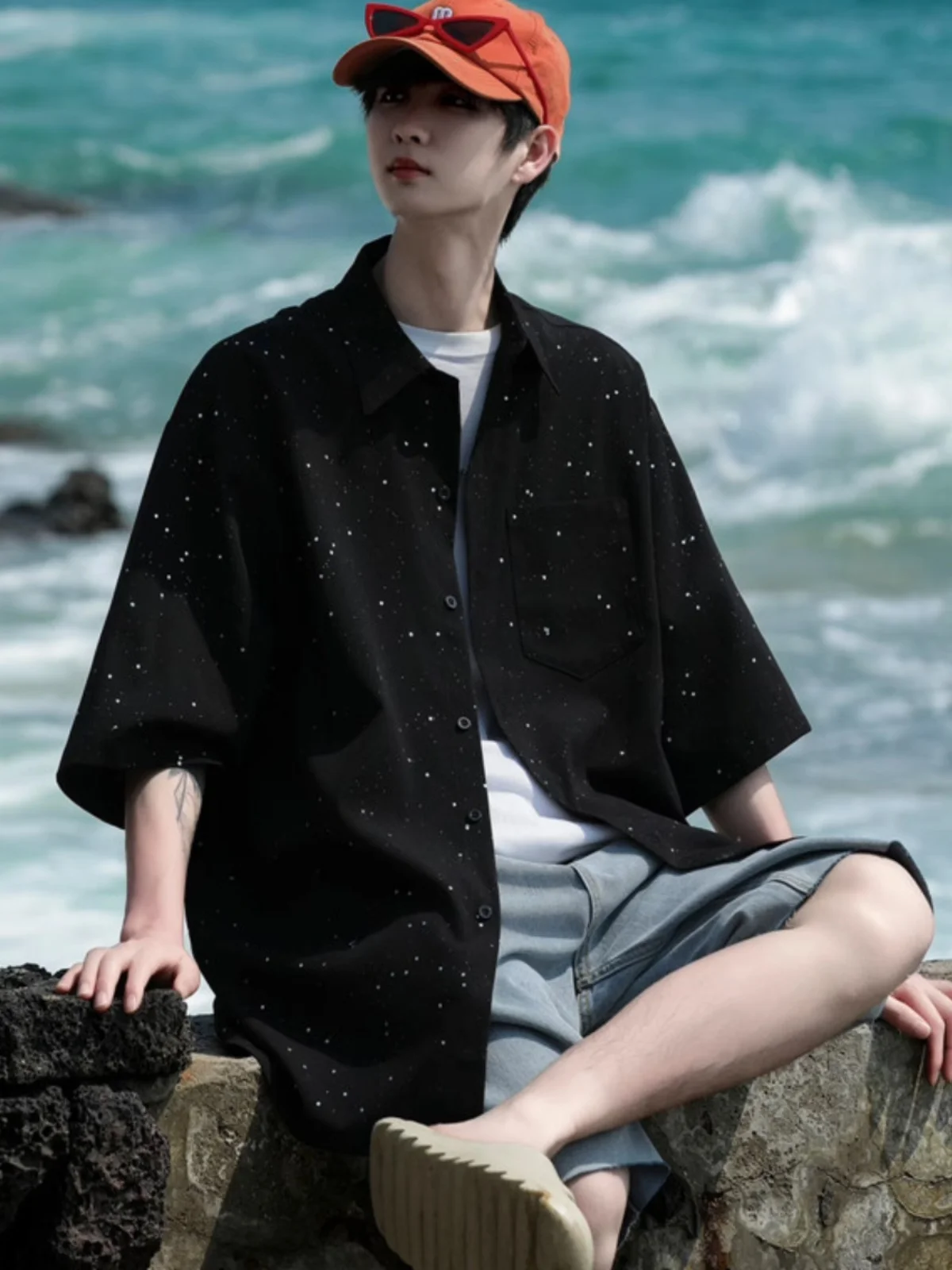 Cleanfit Men's ort Sve irt Glossy Oversize Summer Trendy Brand Casual Loose Fit Youthful Sle American Faion
Cleanfit Men's ort Sve irt Glossy Oversize Summer Trendy Brand Casual Loose Fit Youthful Sle American Faion