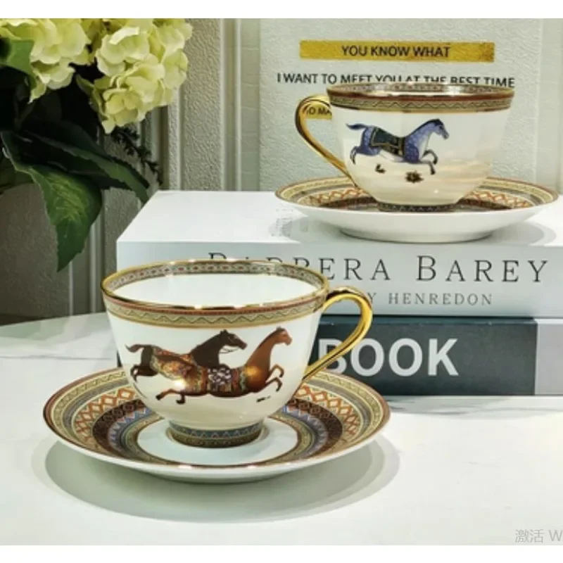 European Style Coffee Cup Saucer Spoon Set Afternoon Tea Red Tea 2 Cups 2 Saucers Gift Box
European Style Coffee Cup Saucer Spoon Set Afternoon Tea Red Tea 2 Cups 2 Saucers Gift Box