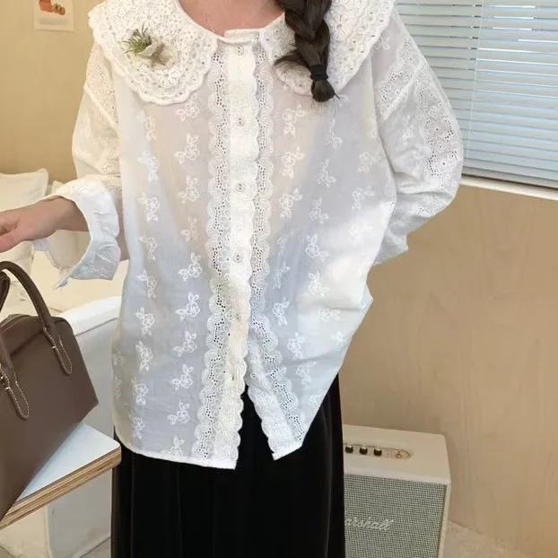 Spring New Japanese Sweet Mori Girl Embroidery Hollow Out Shirt Women Cute Peter Pan Collar Long Sleeve Casual Loose Cotton Tops
Spring New Japanese Sweet Mori Girl Embroidery Hollow Out Shirt Women Cute Peter Pan Collar Long Sleeve Casual Loose Cotton Tops