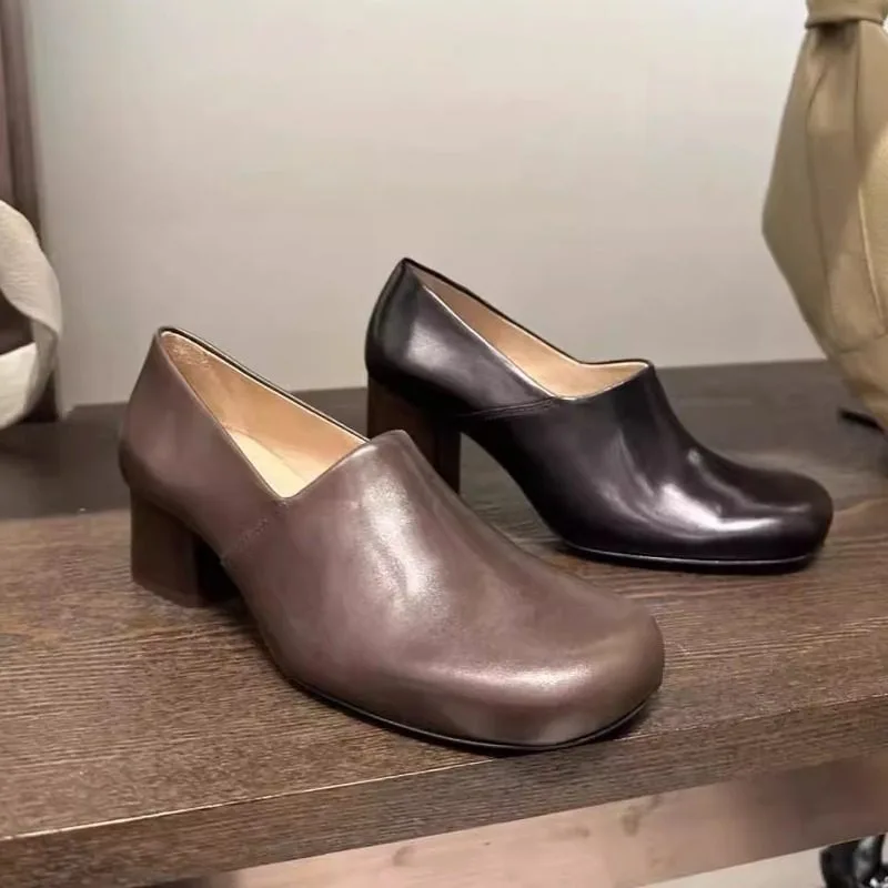 Retro Women Shoes Exquisite Genuine Leather High Heels for Woman Fashion Britain Baotou Casual Shoe Designer Shoes Zapatos Mujer
Retro Women Shoes Exquisite Genuine Leather High Heels for Woman Fashion Britain Baotou Casual Shoe Designer Shoes Zapatos Mujer