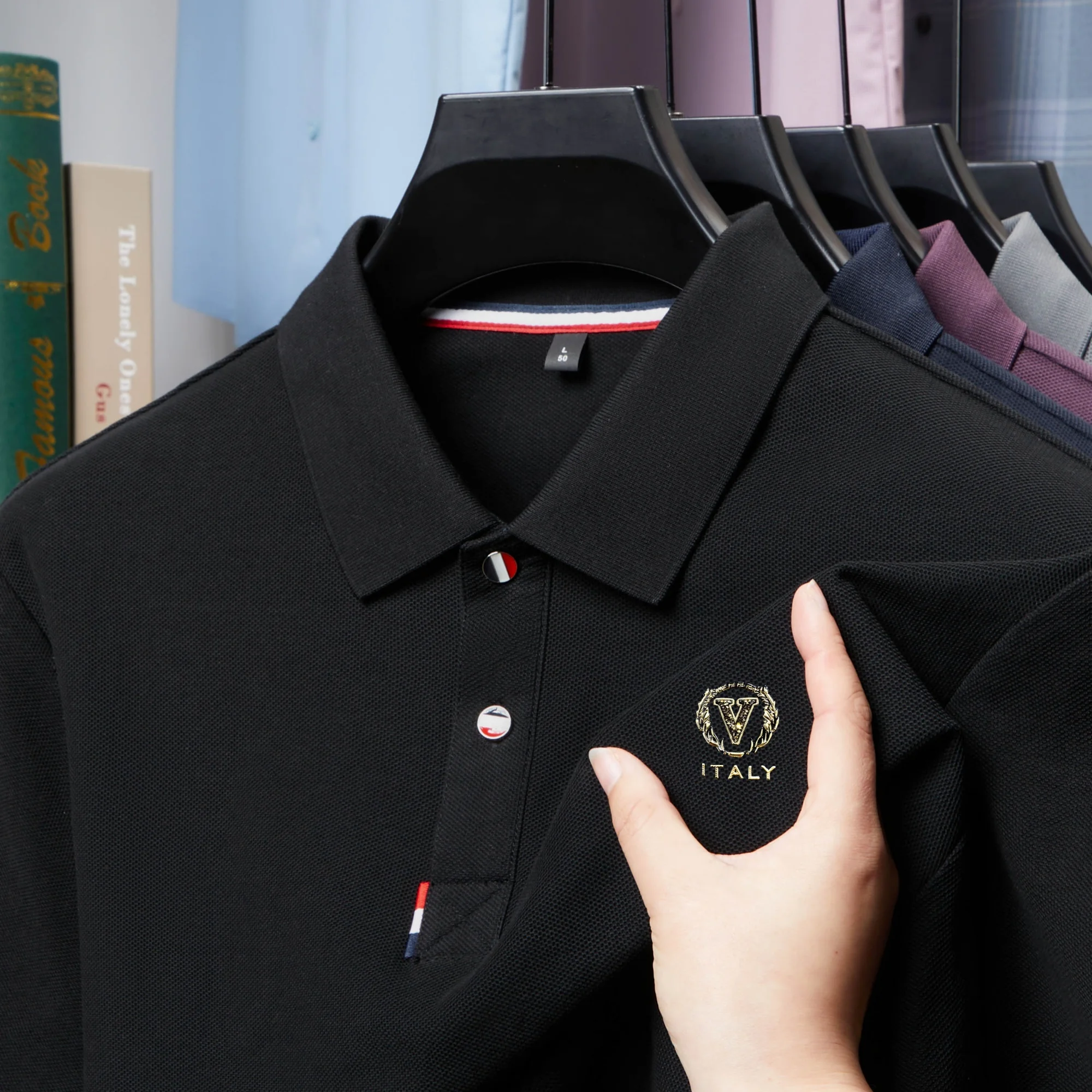100% pure cotton luxury brand men's short sleeve polo shirt summer fashion V-letter diamond badge original golf Paul T-shirt
100% pure cotton luxury brand men's short sleeve polo shirt summer fashion V-letter diamond badge original golf Paul T-shirt