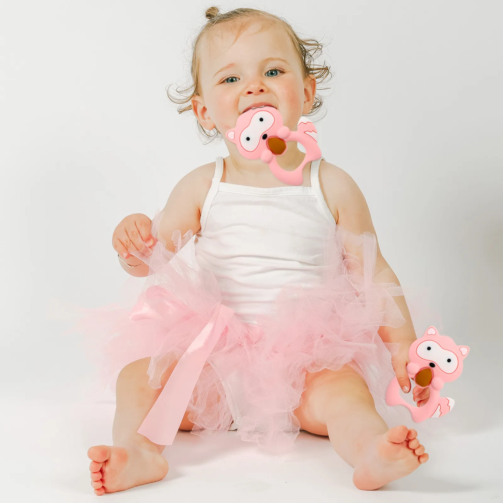 1Pcs Food Grade Silicone Bear Shaped Baby Teether Chew Tool Soothing Teething Relief Infant Molar Teether Baby Chewing
1Pcs Food Grade Silicone Bear Shaped Baby Teether Chew Tool Soothing Teething Relief Infant Molar Teether Baby Chewing