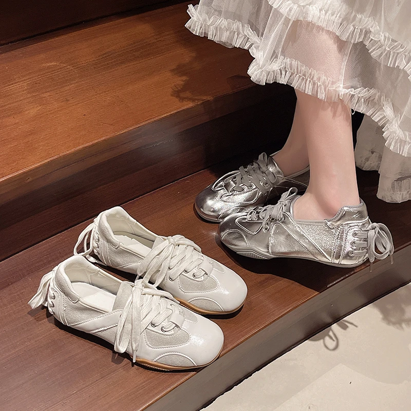 Round Toe Spliced Lace-Up Sneakers Fashion Soft Sole Non-Slip Wear-Resistant Comfortable
Round Toe Spliced Lace-Up Sneakers Fashion Soft Sole Non-Slip Wear-Resistant Comfortable