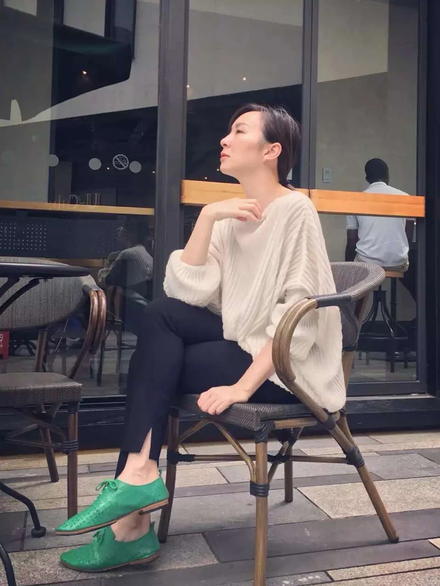 Классические модные брюки для похудения с эластичной талией и разрезами, женские, из полиэстера и ацетатного волокна, для повседневной носки
Классические модные брюки для похудения с эластичной талией и разрезами, женские, из полиэстера и ацетатного волокна, для повседневной носки