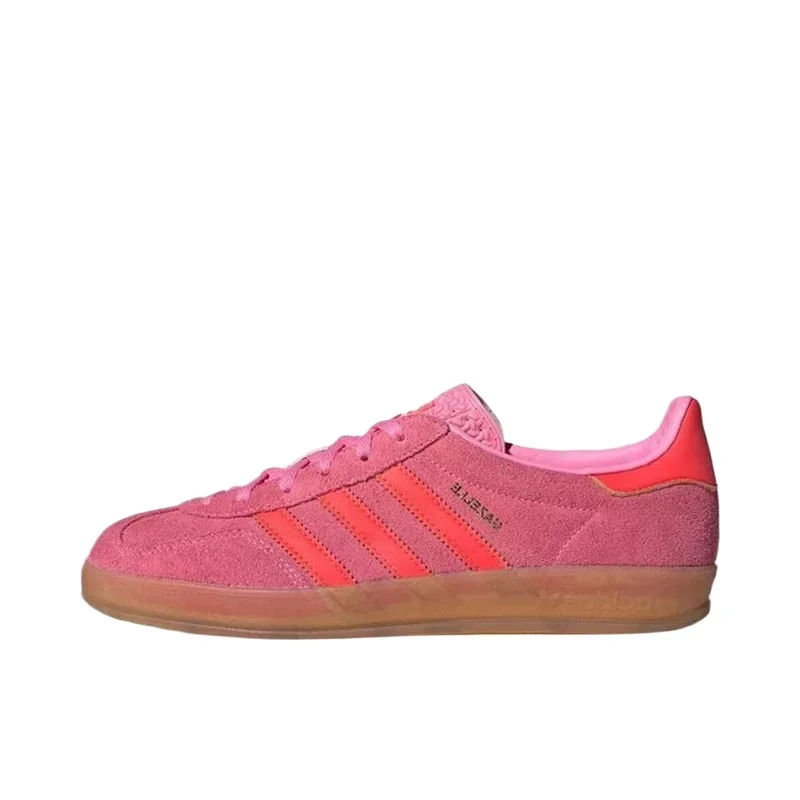 Adidas Originals Gazelle Домашняя обувь с Т-образной головкой для женщин и мужчин, розовые нескользящие немецкие тренировочные туфли для скейтбординга с низким верхом
Adidas Originals Gazelle Домашняя обувь с Т-образной головкой для женщин и мужчин, розовые нескользящие немецкие тренировочные туфли для скейтбординга с низким верхом