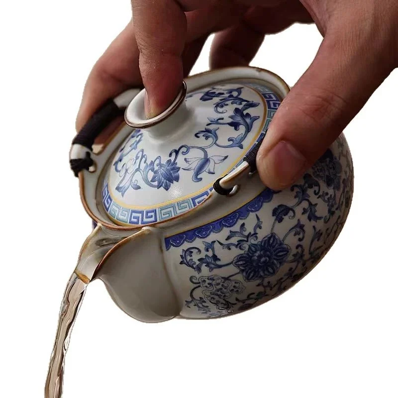 2026 High-End Ruyao Handheld Teapot: Single-Piece Cerc Tea Set with Blue & White Enamel Floral Design for Home Gongfu Tea
2026 High-End Ruyao Handheld Teapot: Single-Piece Cerc Tea Set with Blue & White Enamel Floral Design for Home Gongfu Tea