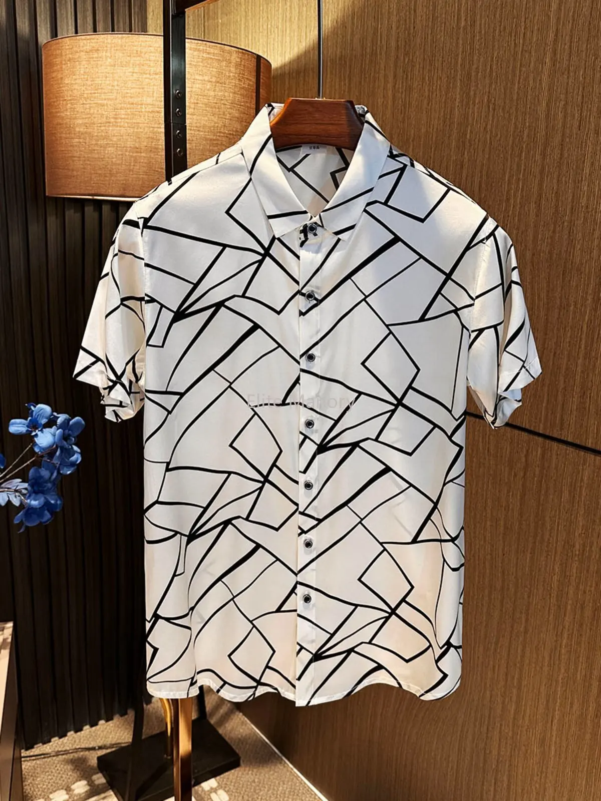 Light business casual high-end silk series! Summer new mulberry silk short-sleeved shirt
Light business casual high-end silk series! Summer new mulberry silk short-sleeved shirt