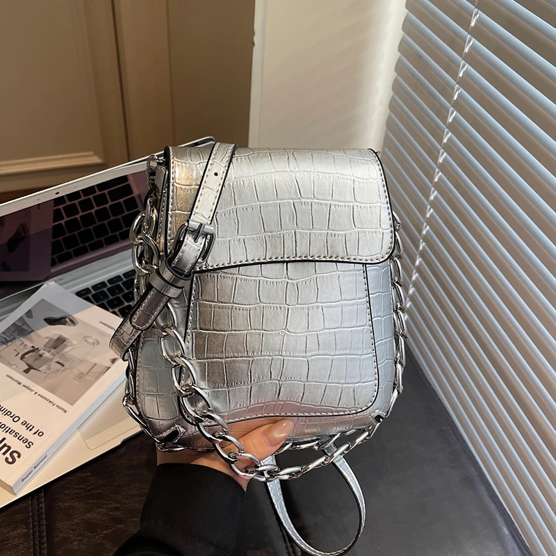 Модная сумка через плечо с цепочкой, женская черная сумка через плечо из искусственной кожи и сумка, женский маленький кошелек с клапаном для телефона, роскошные серебряные клатчи
Модная сумка через плечо с цепочкой, женская черная сумка через плечо из искусственной кожи и сумка, женский маленький кошелек с клапаном для телефона, роскошные серебряные клатчи