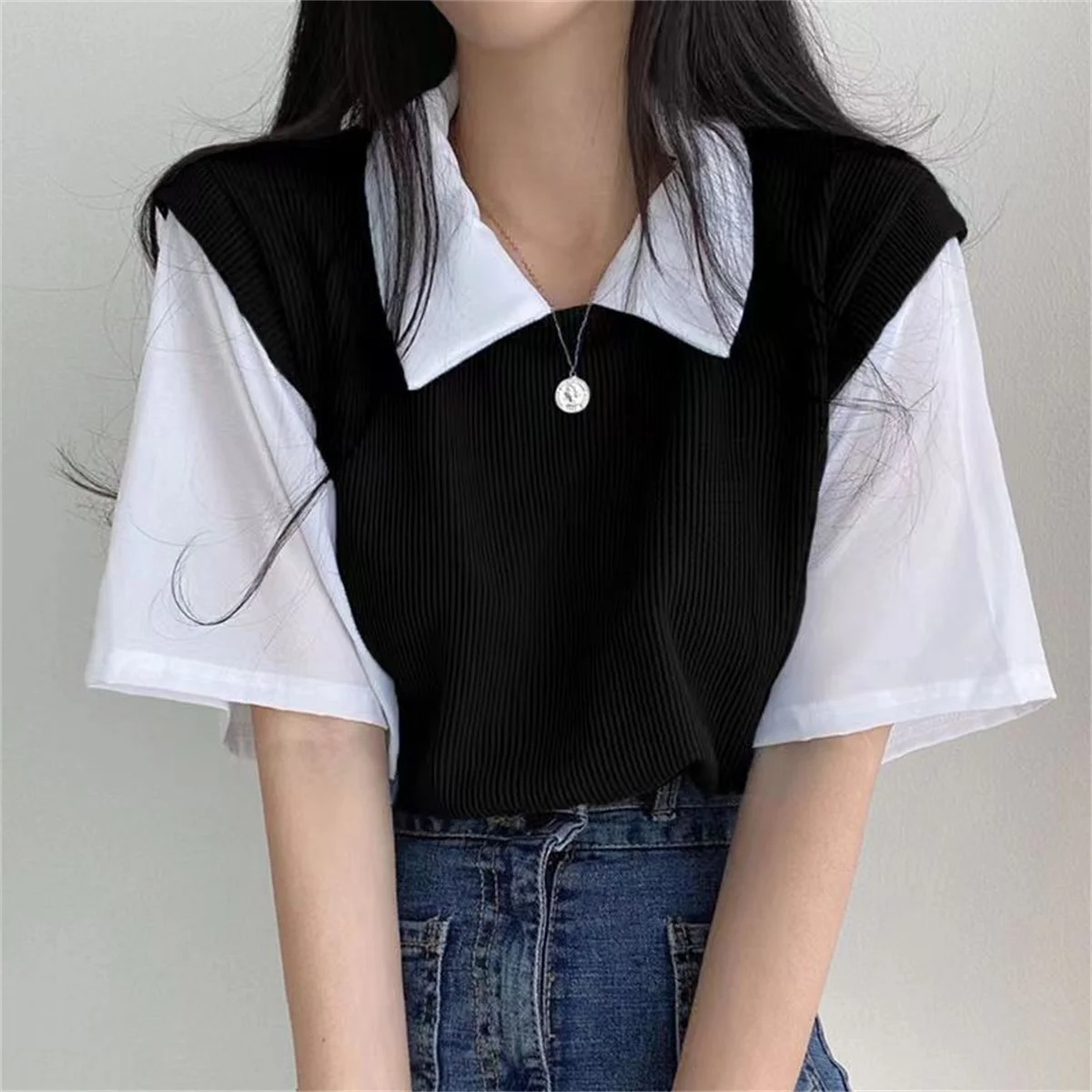 T-shirt Summer Academy Style Color Fake Two-piece Short Sleeve Blocking Polo Collar Top Women Lazy Loose Casual Versatile Blouse
T-shirt Summer Academy Style Color Fake Two-piece Short Sleeve Blocking Polo Collar Top Women Lazy Loose Casual Versatile Blouse