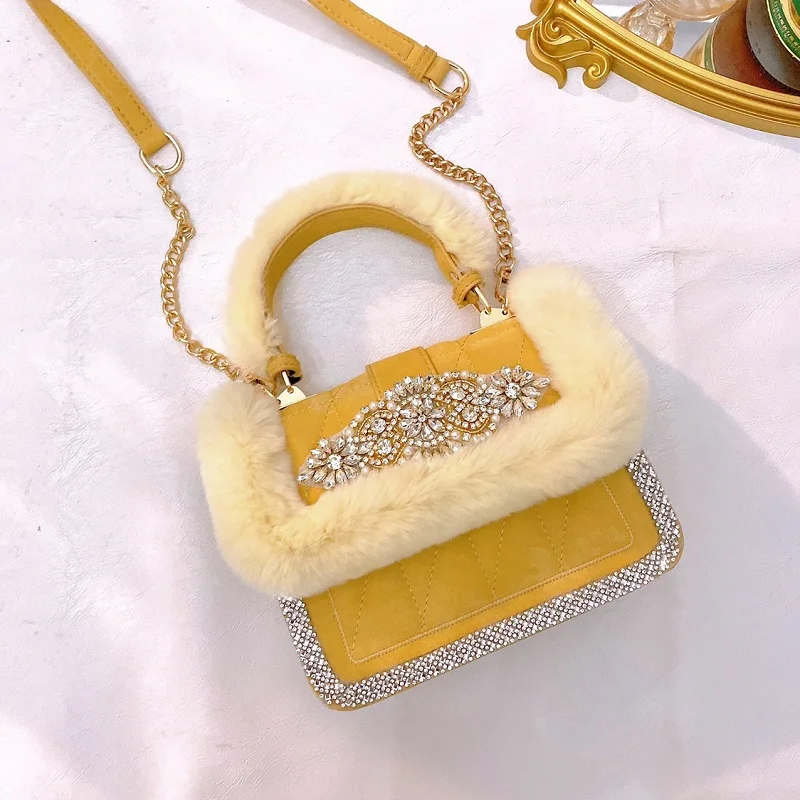 Winter New Small Fragrance Rabbit Hair Handbag Texture One Shoulder Crossbody Simple Pearl Rhinestone Small Square Bag Women
Winter New Small Fragrance Rabbit Hair Handbag Texture One Shoulder Crossbody Simple Pearl Rhinestone Small Square Bag Women