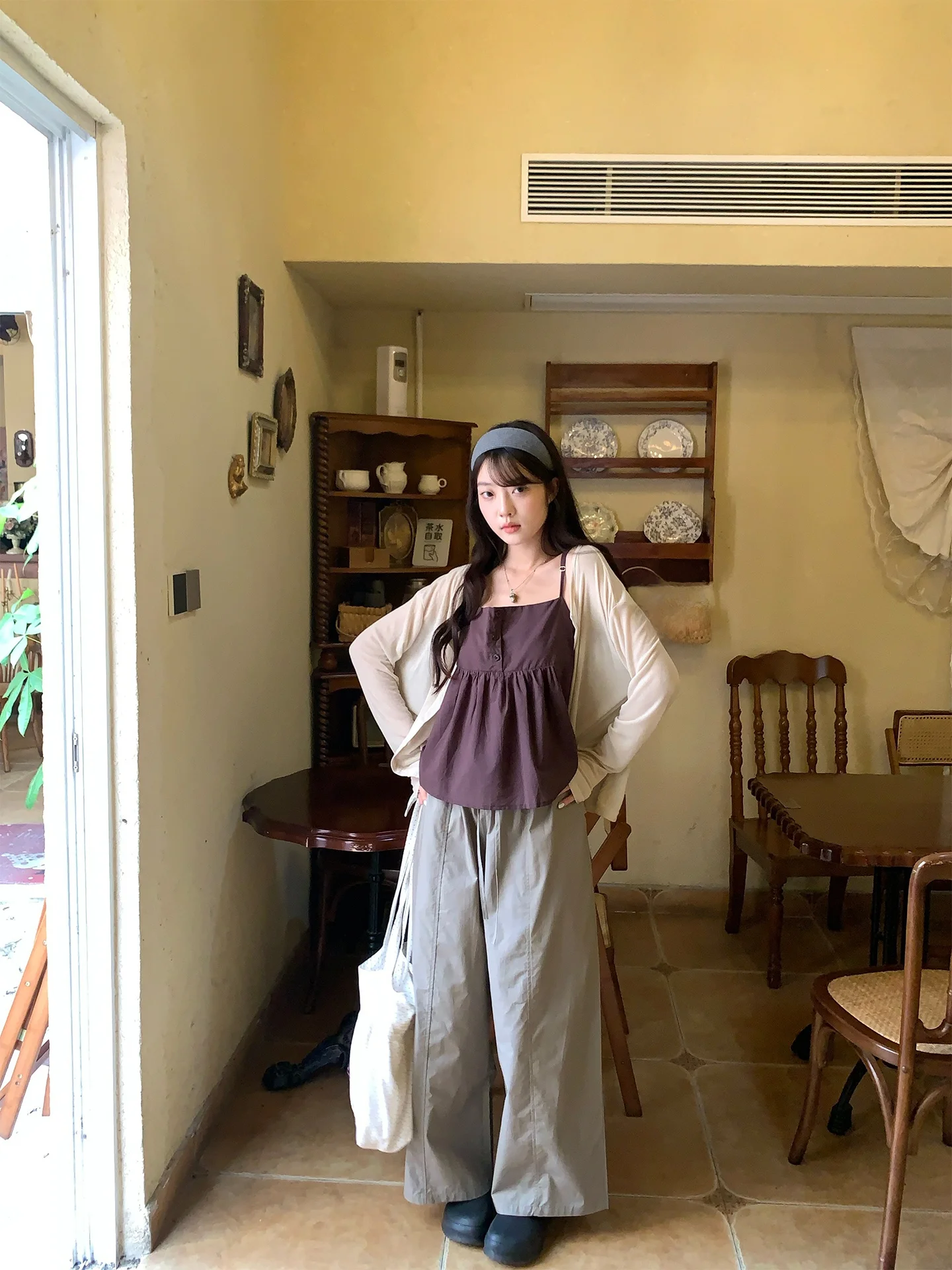 Hollyii Korean Style Loose Wide Leg Pants Women's Pure Color Casual Trousers High Waist Elastic Waist Spring Summer New Arrival
Hollyii Korean Style Loose Wide Leg Pants Women's Pure Color Casual Trousers High Waist Elastic Waist Spring Summer New Arrival