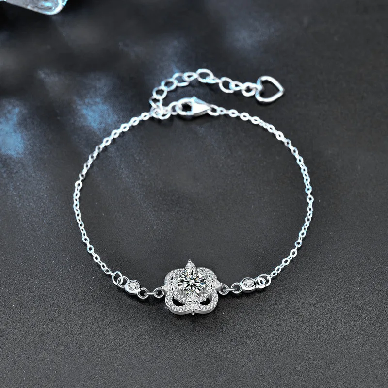 Dawn's Jewel Original Jewelry Bracelet Female Niche Instagram Summer Korean Version 925 Sterling Silver Mosan Diamond Hand
Dawn's Jewel Original Jewelry Bracelet Female Niche Instagram Summer Korean Version 925 Sterling Silver Mosan Diamond Hand