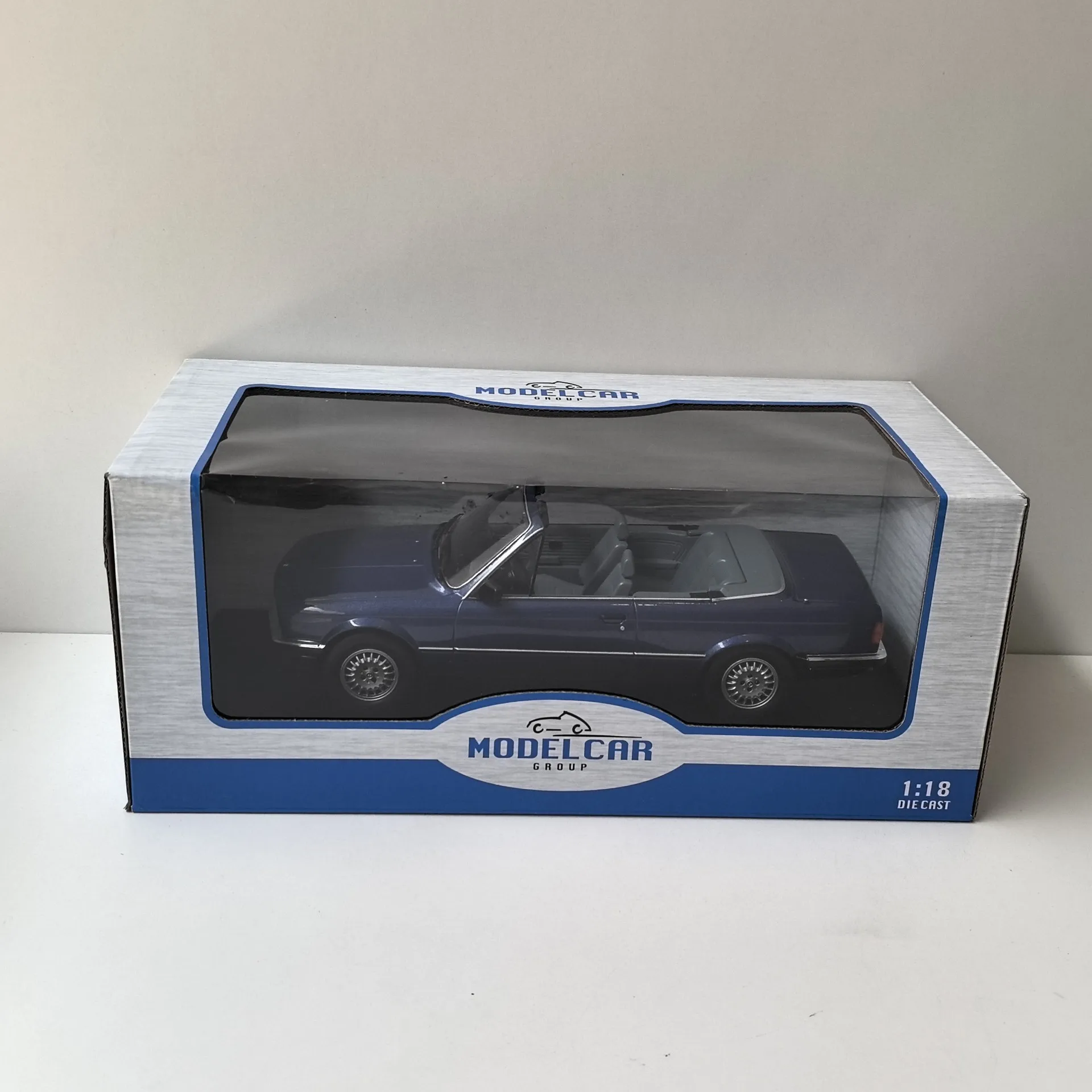 Diecast MCG 1/18 Scale BMW 3 E30 CABRIOLET BMW 325i Alloy Car Model Collectible Toy Gift Souvenir Display Ornament
Diecast MCG 1/18 Scale BMW 3 E30 CABRIOLET BMW 325i Alloy Car Model Collectible Toy Gift Souvenir Display Ornament
