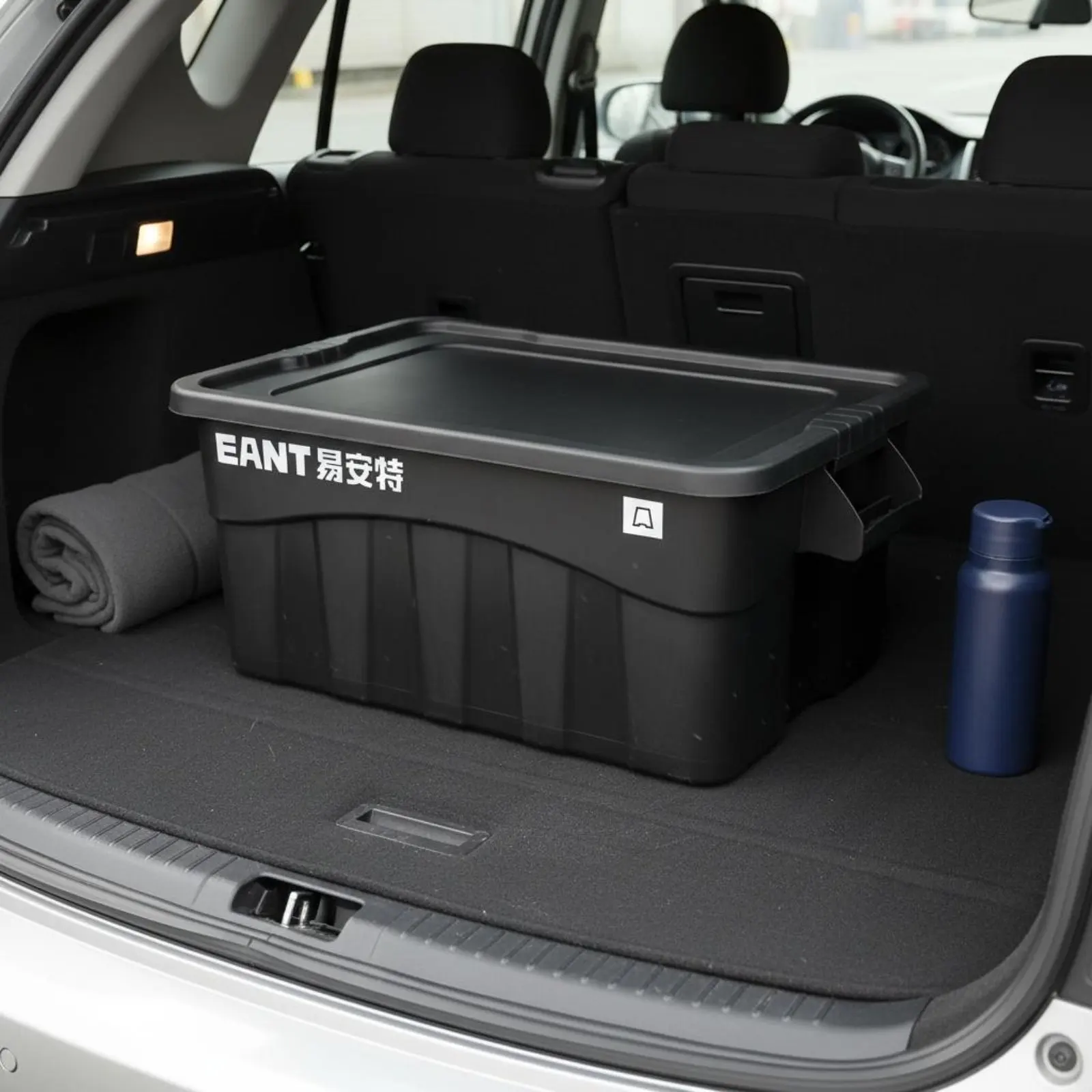 Storage Box with Wood Lid Easy to Carry Camping Gear Storage Box Car Trunk Organizer Bin Debris-Resistant for Campers
Storage Box with Wood Lid Easy to Carry Camping Gear Storage Box Car Trunk Organizer Bin Debris-Resistant for Campers
