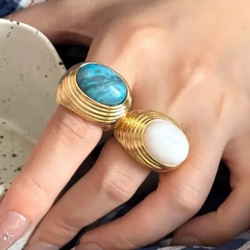 Retro Wide Metal Natural Stone Open Ring for Women Elegant Unique Design Fashion Jewelry Daily Party Versatile Accessory
Retro Wide Metal Natural Stone Open Ring for Women Elegant Unique Design Fashion Jewelry Daily Party Versatile Accessory
