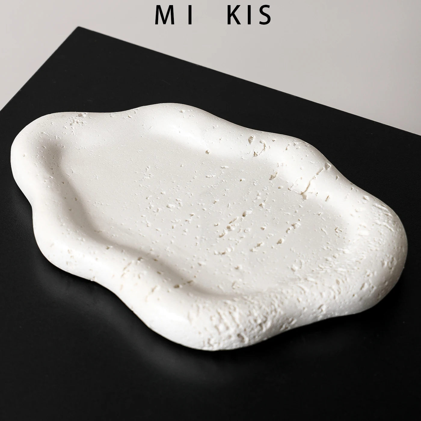 Modern Luxury Cloudless Zen Style Resin Tray Cave Stone Pattern Storage Plate High End Aromatherapy Tray Jewelry Decorations
Modern Luxury Cloudless Zen Style Resin Tray Cave Stone Pattern Storage Plate High End Aromatherapy Tray Jewelry Decorations