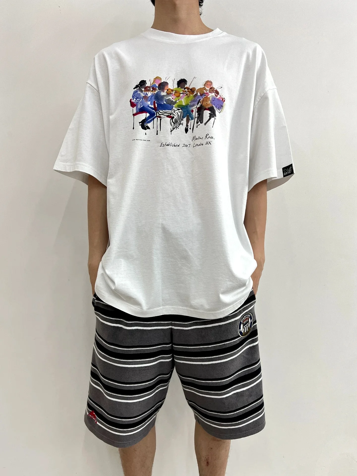 Loose Fit Printed Casual Short Sleeve T-Shirt Martine Rose 26SS Violin Quartet Performance Little Man Design Unisex
Loose Fit Printed Casual Short Sleeve T-Shirt Martine Rose 26SS Violin Quartet Performance Little Man Design Unisex