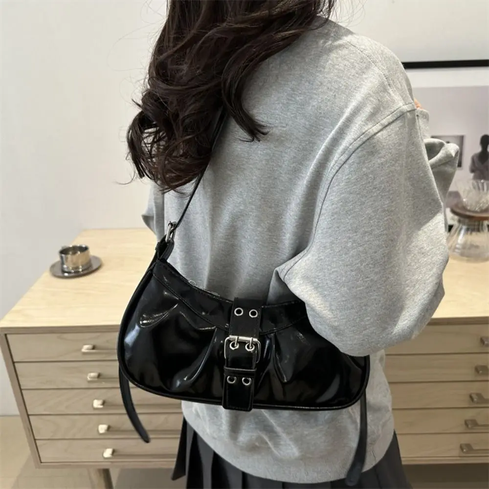 Retro Designer Buckle Armpit Bag Pu Leather Gothic Y2k Shoulder Bag Vintage Cross Body Spicy Girl Handbag Female
Retro Designer Buckle Armpit Bag Pu Leather Gothic Y2k Shoulder Bag Vintage Cross Body Spicy Girl Handbag Female