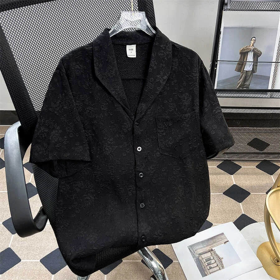 Black Handsome Short Sleeve Shirt Men's Summer Loose Fit Floral Embroidery Versatile Chinese Style Casual Shirt for Teens
Black Handsome Short Sleeve Shirt Men's Summer Loose Fit Floral Embroidery Versatile Chinese Style Casual Shirt for Teens