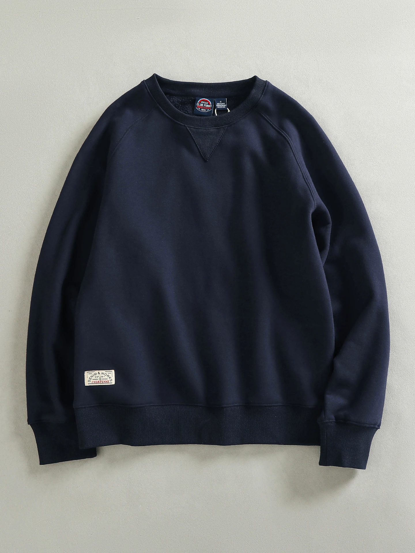Thickened Fleece round Neck Sweatshirt Men's Loose Fit Long Sleeve Winter Basic Style Retro Color Knitted Cotton Blend
Thickened Fleece round Neck Sweatshirt Men's Loose Fit Long Sleeve Winter Basic Style Retro Color Knitted Cotton Blend