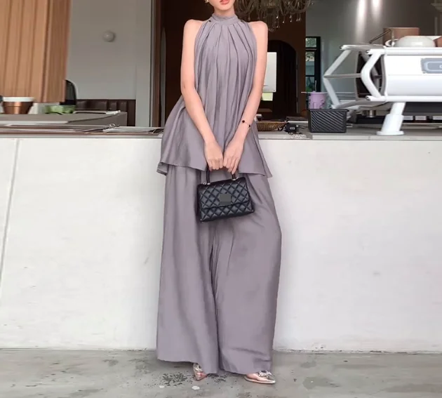 Summer Solid Color Casual Temperament High-End Two-Piece Round Neck Hanging Collar Sleeveless Top and Wide Leg Pants Set
Summer Solid Color Casual Temperament High-End Two-Piece Round Neck Hanging Collar Sleeveless Top and Wide Leg Pants Set