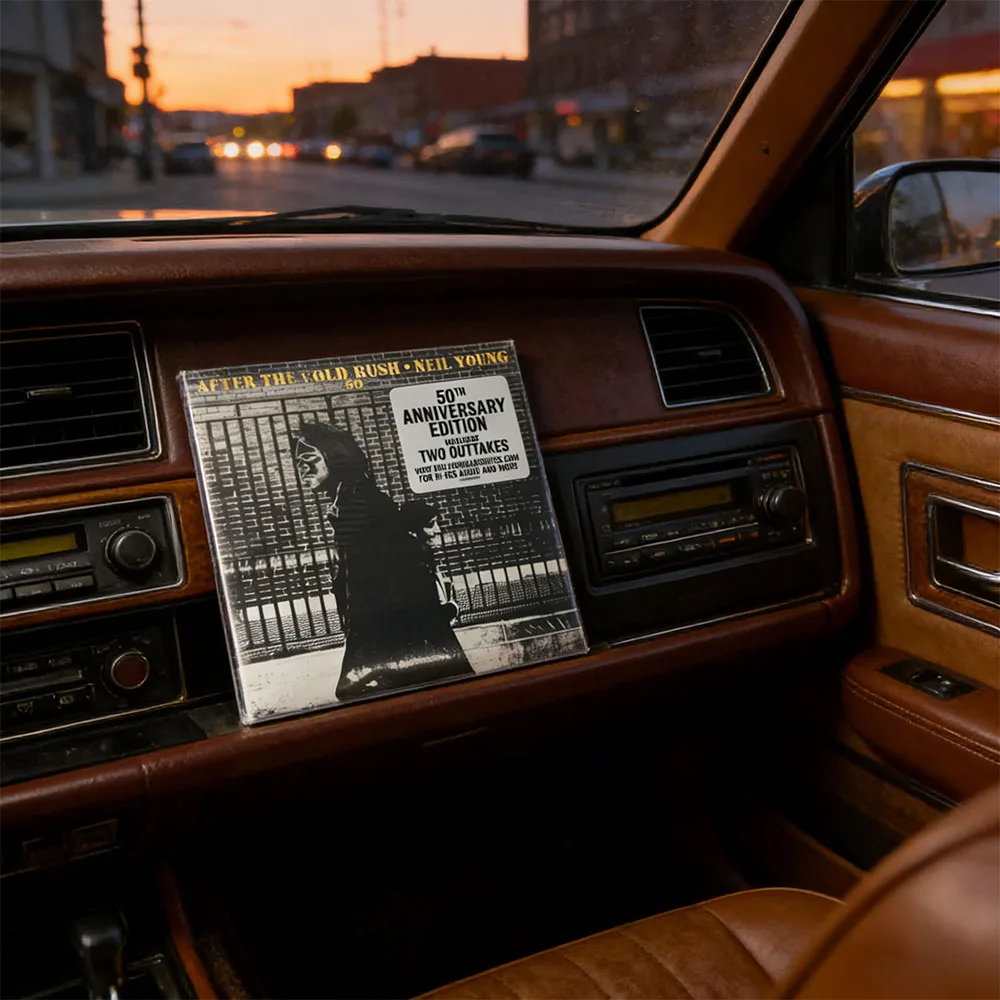 CD "After The Gold Rush" Is Singer Neil Young's Third Solo Studio Album,officially Released By Reprise Records in September 1970
CD "After The Gold Rush" Is Singer Neil Young's Third Solo Studio Album,officially Released By Reprise Records in September 1970