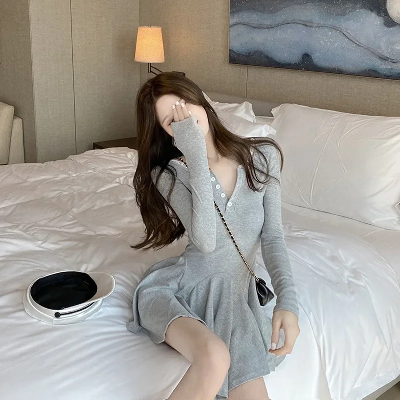 Women Cotton Korean Casual V-Neck Lace Button Long Sleeve High Waist Puffy Mini A-line Dresses Y2k Elegance Sweet Korean Vestido
Women Cotton Korean Casual V-Neck Lace Button Long Sleeve High Waist Puffy Mini A-line Dresses Y2k Elegance Sweet Korean Vestido