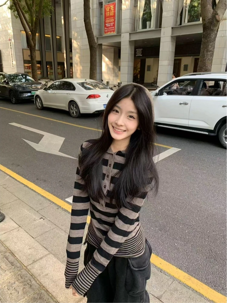 Женский осенний вязаный свитер в полоску с капюшоном в американском стиле ретро, высококачественный вязаный свитер для похудения
Женский осенний вязаный свитер в полоску с капюшоном в американском стиле ретро, высококачественный вязаный свитер для похудения