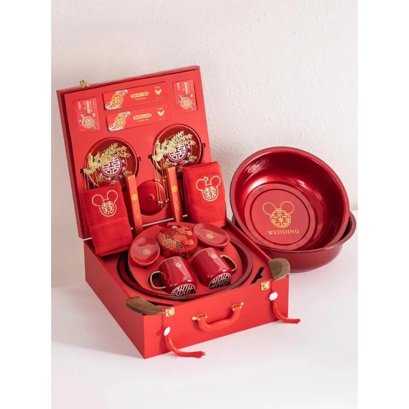 Wedding dowry items The woman has a full set of supplies Daquan set The bride's home is high-end
Wedding dowry items The woman has a full set of supplies Daquan set The bride's home is high-end