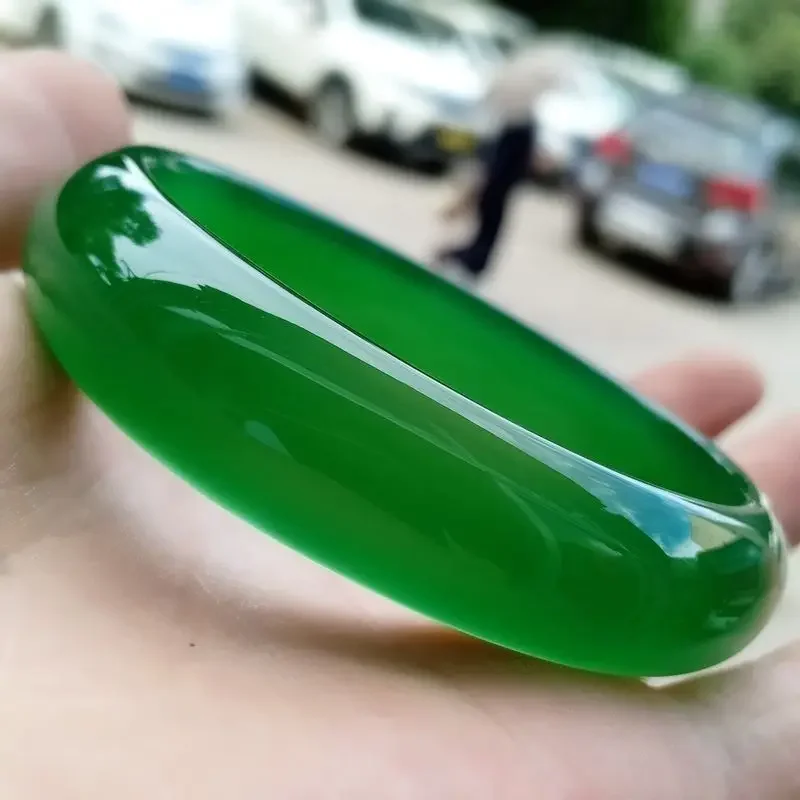 Браслет из императорского зеленого агата, женский браслет из чистого натурального халцедона, нефритовый браслет ледяного типа, полный зеленый нефритовый браслет
Браслет из императорского зеленого агата, женский браслет из чистого натурального халцедона, нефритовый браслет ледяного типа, полный зеленый нефритовый браслет