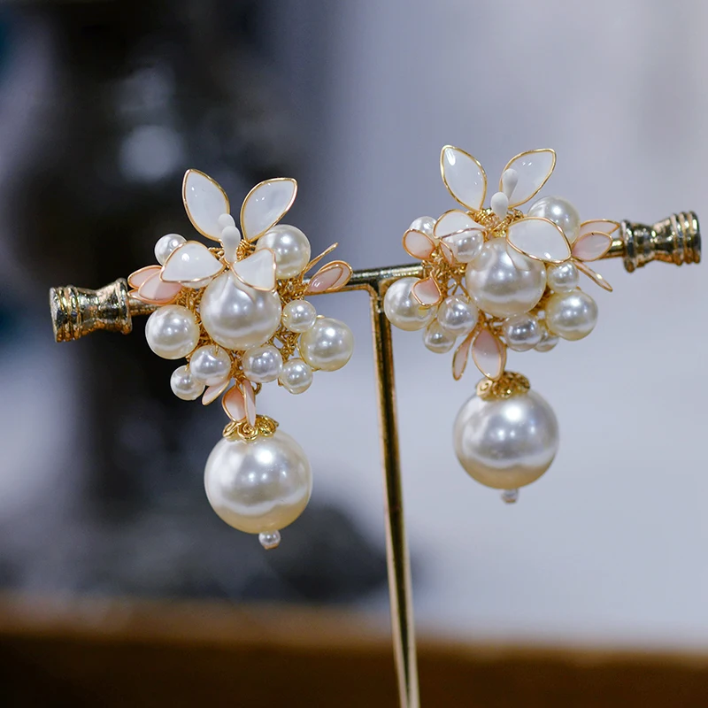 Handmade Rhinestone Turkish Baroque Luxury Earring Clip Cute Retro Jewelry for Prom
Handmade Rhinestone Turkish Baroque Luxury Earring Clip Cute Retro Jewelry for Prom