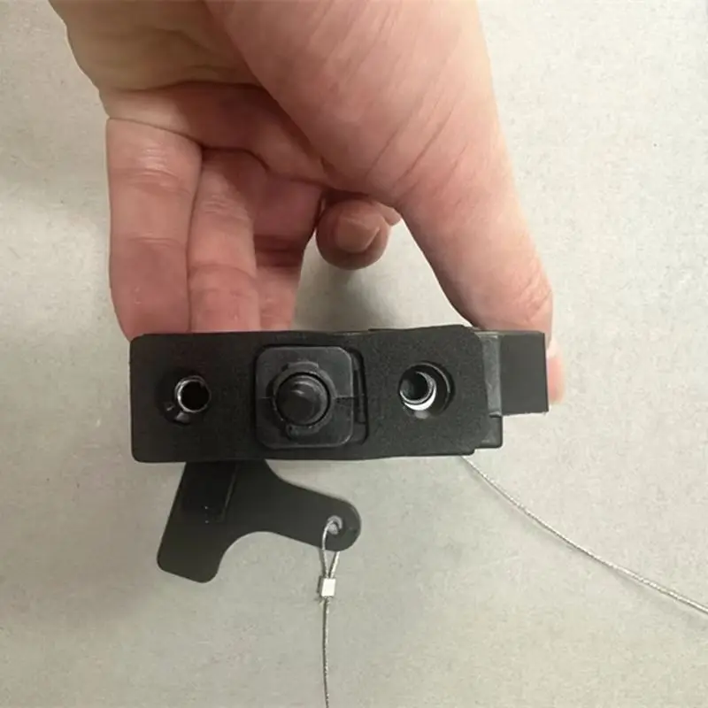 81590B8000 81590-B8000 Brand New Fuel Tank Motor Fuel Door Gas Cap Hatch Relelase Lock for 2013-18 Hyundai Santa Fe
81590B8000 81590-B8000 Brand New Fuel Tank Motor Fuel Door Gas Cap Hatch Relelase Lock for 2013-18 Hyundai Santa Fe