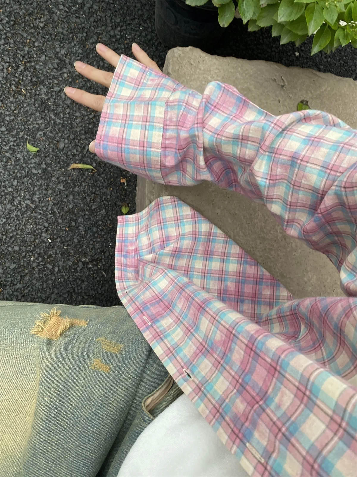 American Retro Crtsmanip Plaid Long Sve irt Men's Casual Loose All-Match Spring Summer Sun Protection irt Coat
American Retro Crtsmanip Plaid Long Sve irt Men's Casual Loose All-Match Spring Summer Sun Protection irt Coat