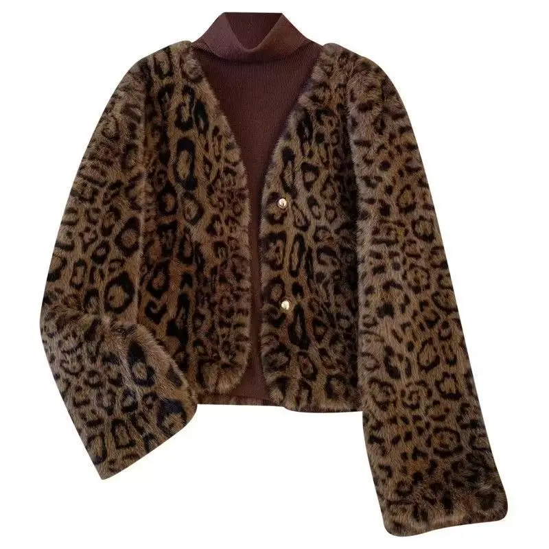 2026 Winter High-End Gold Mink Leopard Print Short Jacket V-Neck Thickened Fur Integrated Fashion Leopard Print Faux Fur Jacket
2026 Winter High-End Gold Mink Leopard Print Short Jacket V-Neck Thickened Fur Integrated Fashion Leopard Print Faux Fur Jacket