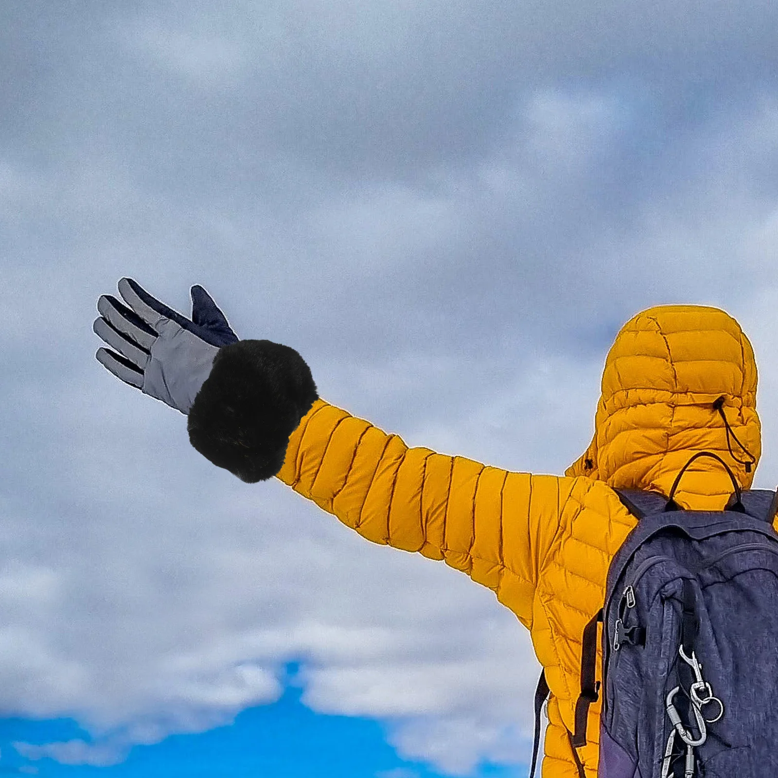 1Pair Warm Acrylic Fiber Wrist Protector Cuff Cover Clothing Oversleeve Winter Accessory for Adults Faux Fur Sleeve
1Pair Warm Acrylic Fiber Wrist Protector Cuff Cover Clothing Oversleeve Winter Accessory for Adults Faux Fur Sleeve