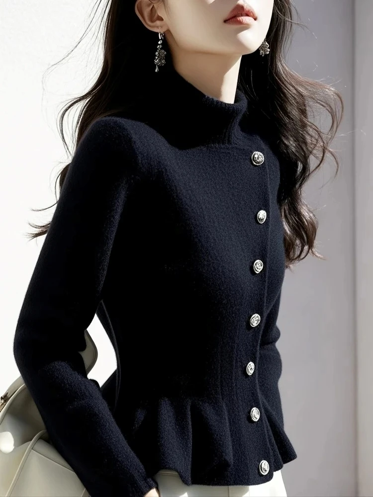 Black High Collar Single Button Sweater Coat Women's Winter European Style Premium Feel Slimming Knitted Top
Black High Collar Single Button Sweater Coat Women's Winter European Style Premium Feel Slimming Knitted Top