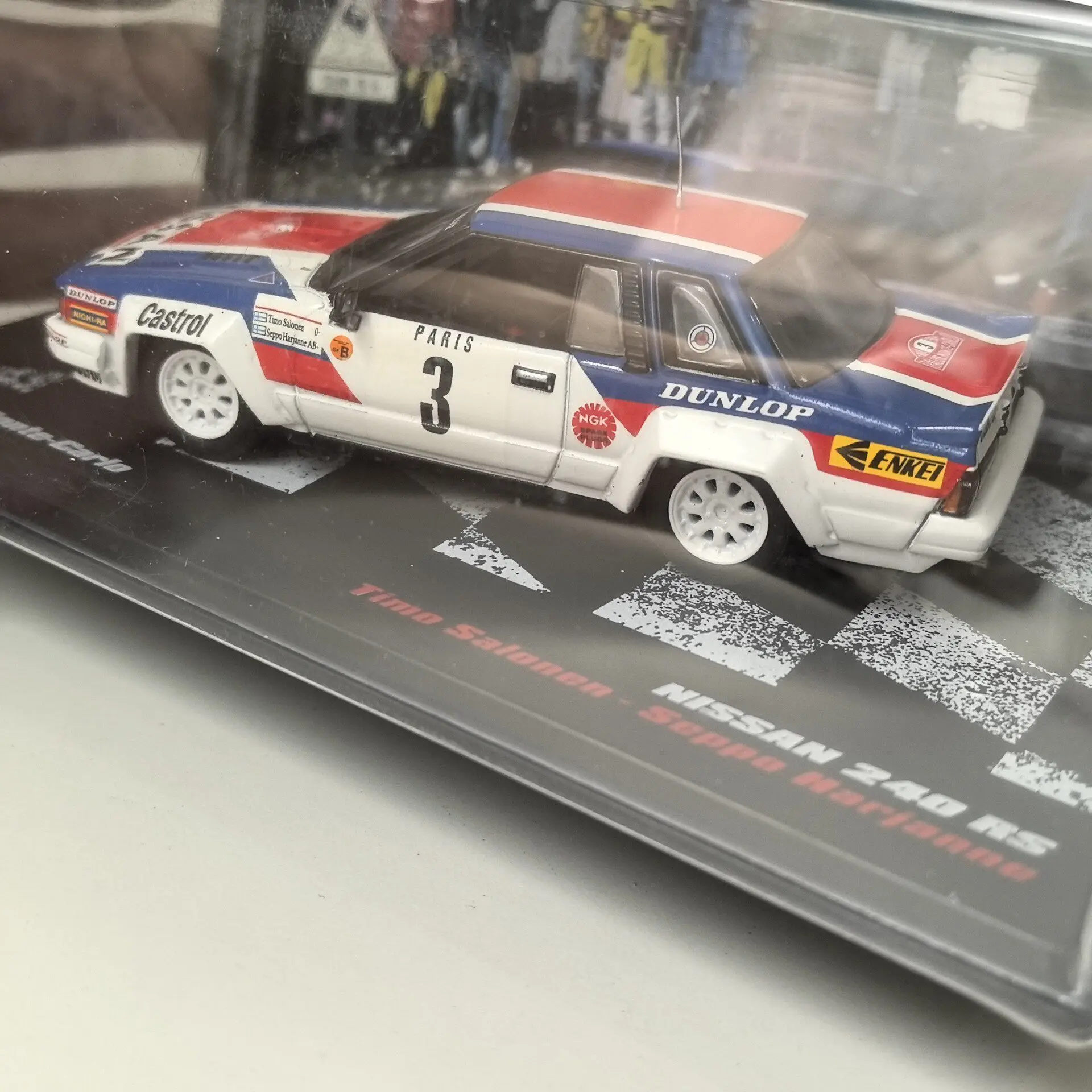 Модель IXO 1/43 Scale 240 RS # 3 1984 Racing 2U Модель автомобиля из сплава
Модель IXO 1/43 Scale 240 RS # 3 1984 Racing 2U Модель автомобиля из сплава