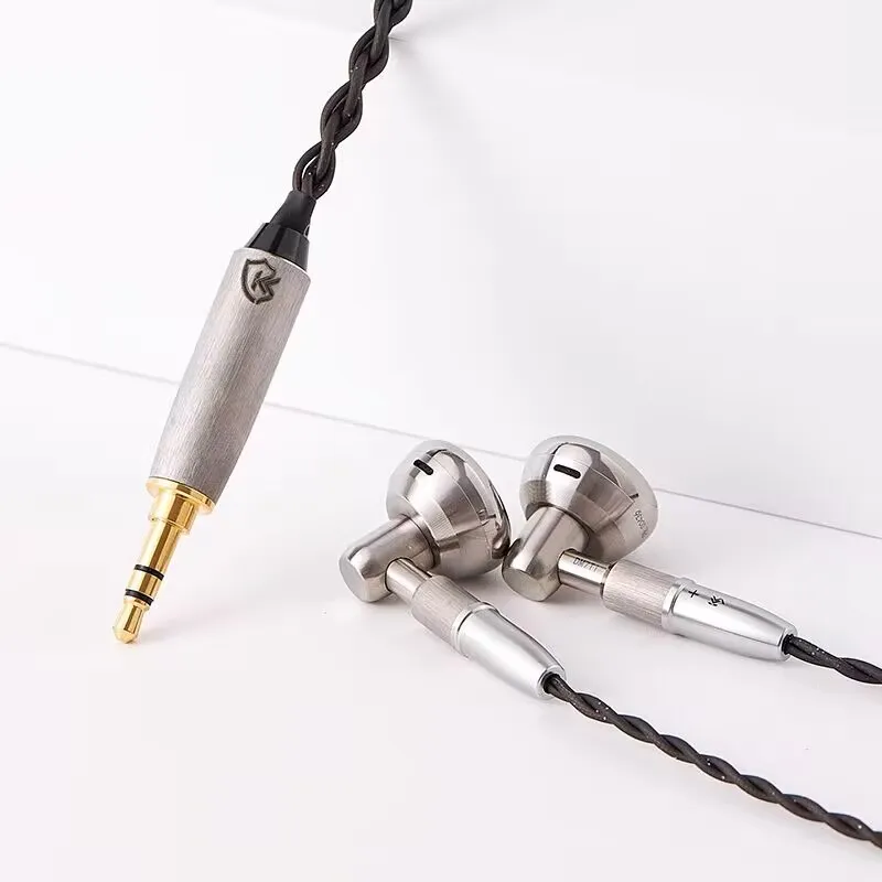 Temeprment Titanium Alloy DM7Ti/DM7 Reference Grade Flat Head Plug HiFi Earphones
Temeprment Titanium Alloy DM7Ti/DM7 Reference Grade Flat Head Plug HiFi Earphones