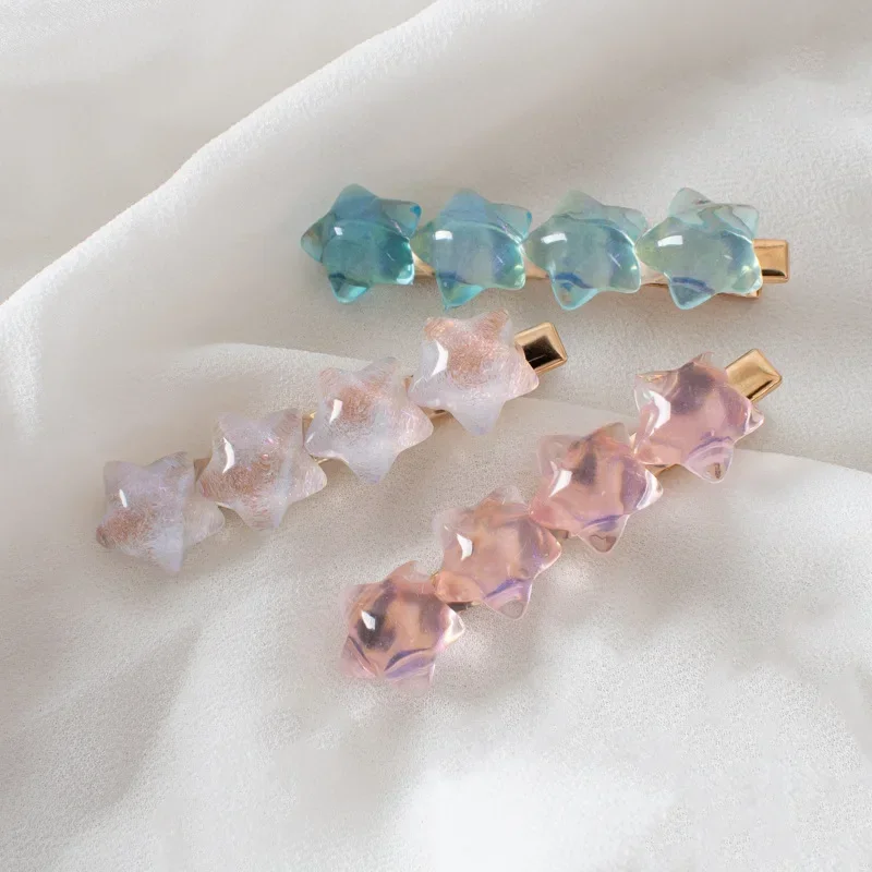 Japanese Korean Transparent Shiny Star Hairpin 2023 Summer New Charm Alligator Clip Y2k Hair Accessories for Girls Headdress
Japanese Korean Transparent Shiny Star Hairpin 2023 Summer New Charm Alligator Clip Y2k Hair Accessories for Girls Headdress