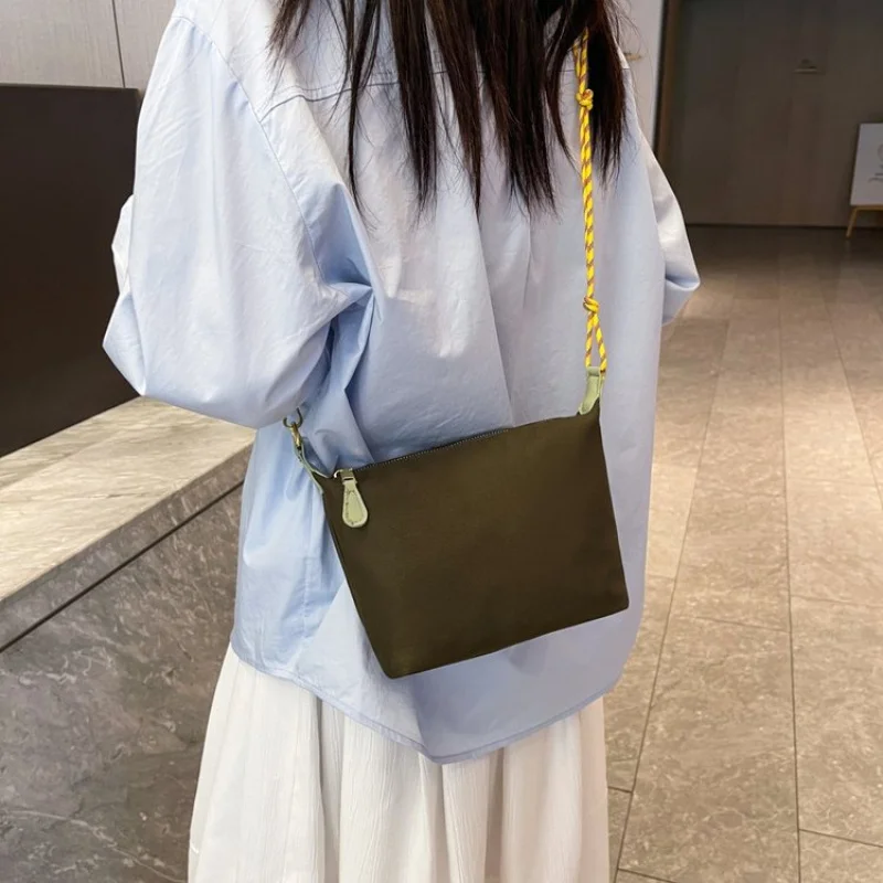 Fashionable Women Crossbody Bag Soft PU Leather Small Handbag With Adjustable Strap Zipper Pockets
Fashionable Women Crossbody Bag Soft PU Leather Small Handbag With Adjustable Strap Zipper Pockets