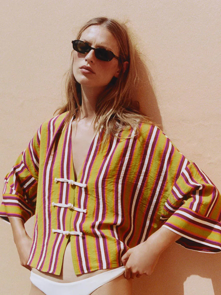 New 2026 Autumn Women's round Neck V Neck Wide Sleeve Striped Rope Buckle Shirt Top Chinese Style Clothing Fashionable Ladies...
New 2026 Autumn Women's round Neck V Neck Wide Sleeve Striped Rope Buckle Shirt Top Chinese Style Clothing Fashionable Ladies...