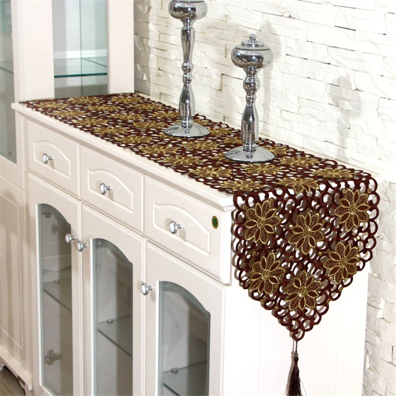 European Classical Style Home Table Runner Creative Hollow Flower Living Room Table Runner High-quality Cabinet Cover Cloth
European Classical Style Home Table Runner Creative Hollow Flower Living Room Table Runner High-quality Cabinet Cover Cloth