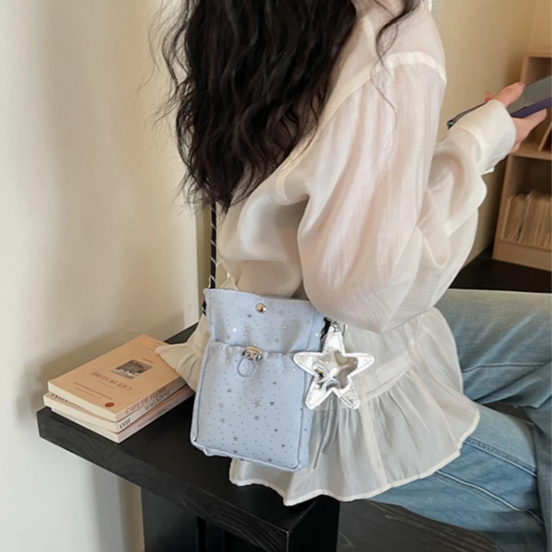 2026 New Canvas Phone Bag Drawstring Y2K Star Print Crossbody Bag with Silver Star Charm Sling Bag Gift
2026 New Canvas Phone Bag Drawstring Y2K Star Print Crossbody Bag with Silver Star Charm Sling Bag Gift