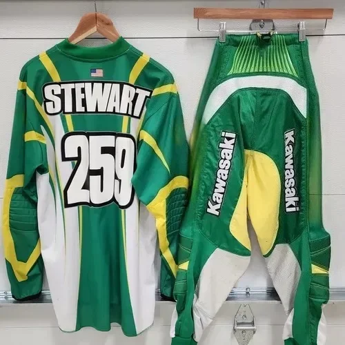 2026 Супермотокросс Kawasaki # 7 комплектов из джерси и брюк Replica Stewart для мужчин и женщин, дышащая, быстросохнущая спортивная одежда больших размеров
2026 Супермотокросс Kawasaki # 7 комплектов из джерси и брюк Replica Stewart для мужчин и женщин, дышащая, быстросохнущая спортивная одежда больших размеров